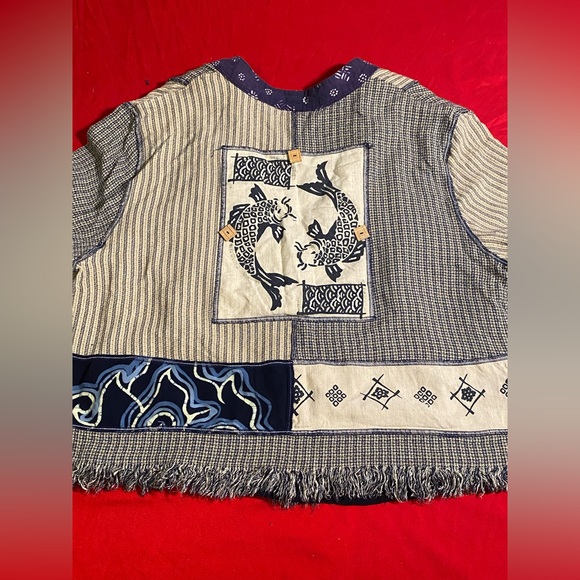 Vintage Suryä II Overshirt/Shacket with Prints and Wooden Accents - Picture 6 of 13